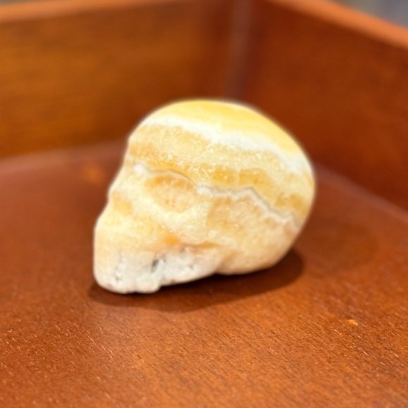 Natural Yellow Calcite Healing Skull - Picture 3 of 5
